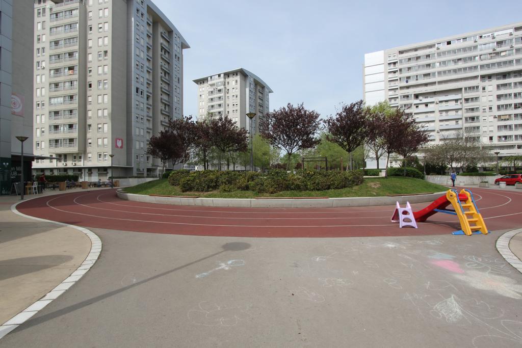 New Belgrade Apartments, Parking 5 Eur Per Day Dış mekan fotoğraf