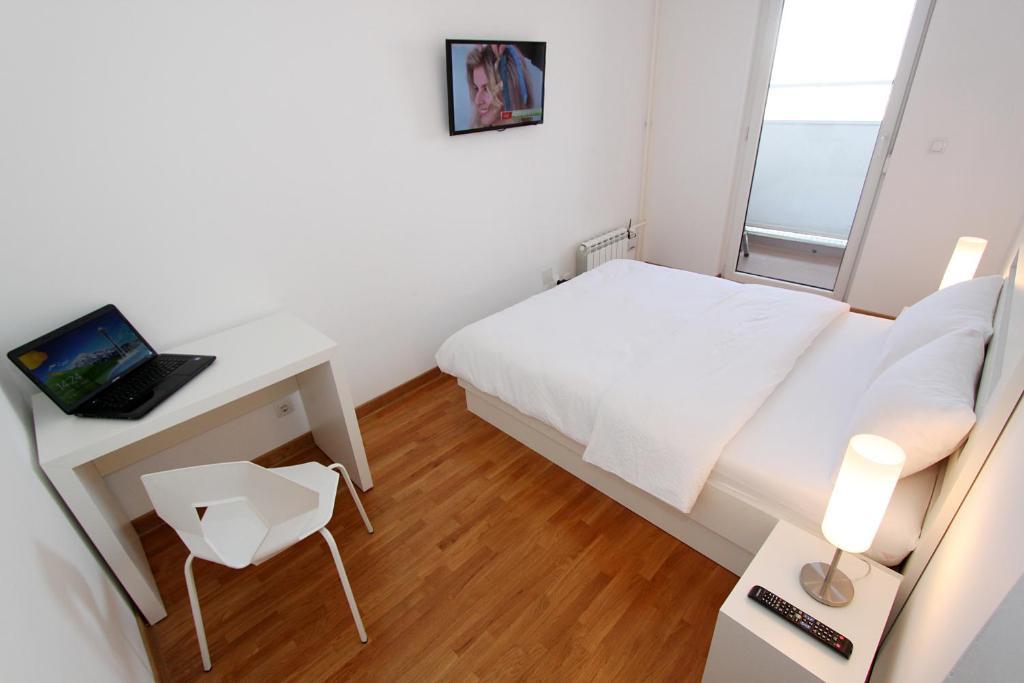 New Belgrade Apartments, Parking 5 Eur Per Day Oda fotoğraf